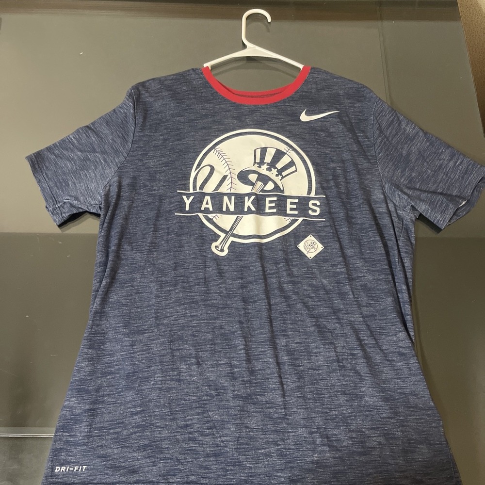 Nike New York Yankees T Shirt Mens XL New Blue Red Short Sleeve Cooperstown #235 - Picture 2 of 10